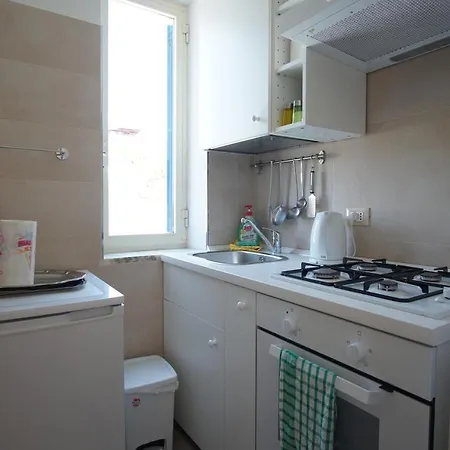 In Ad Apartment